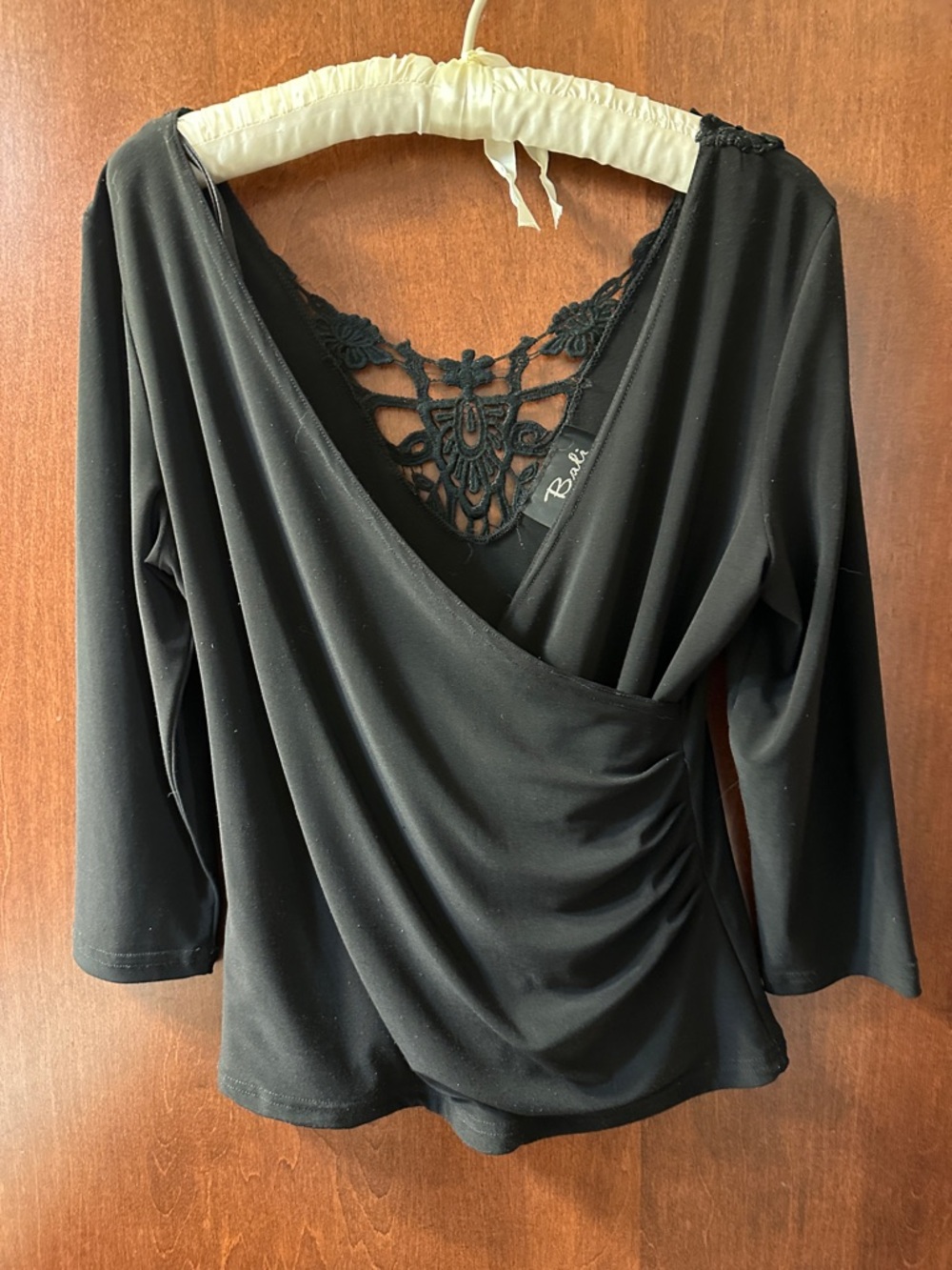 Lace appliqué  top small